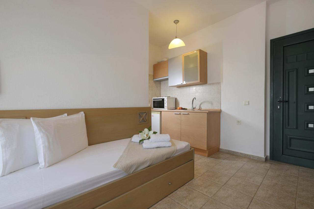 Maistrali Apartments Ормос Пангиас Екстериор снимка