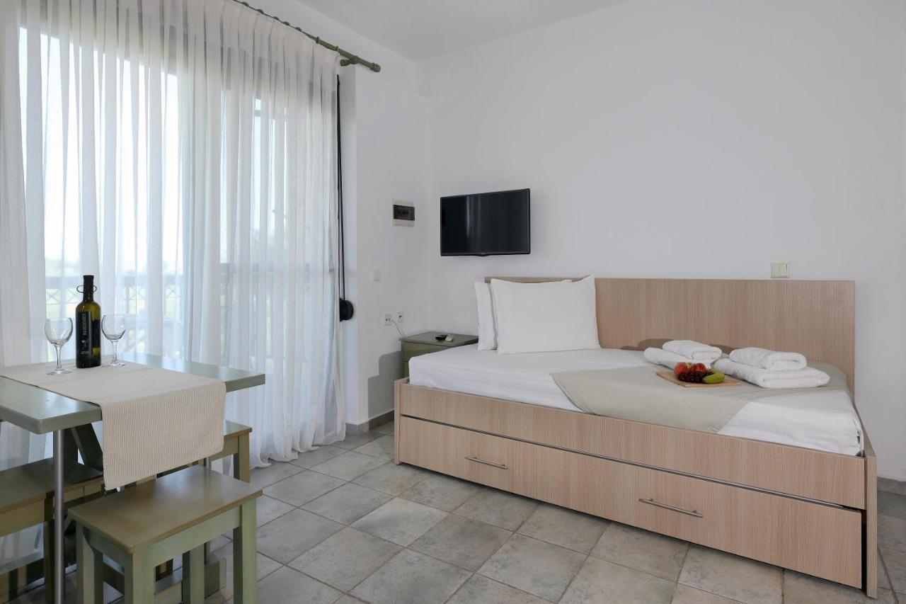 Maistrali Apartments Ормос Пангиас Екстериор снимка