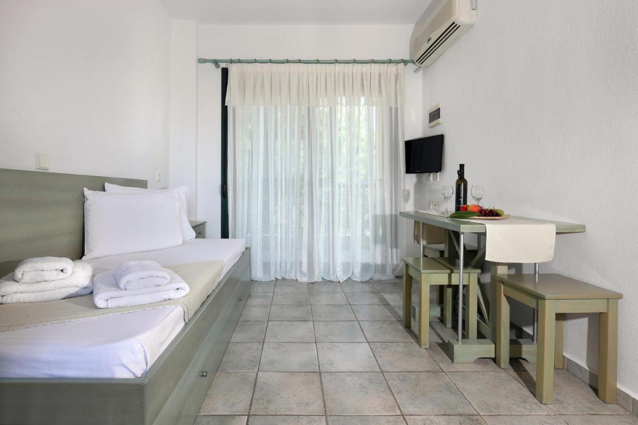 Maistrali Apartments Ормос Пангиас Екстериор снимка