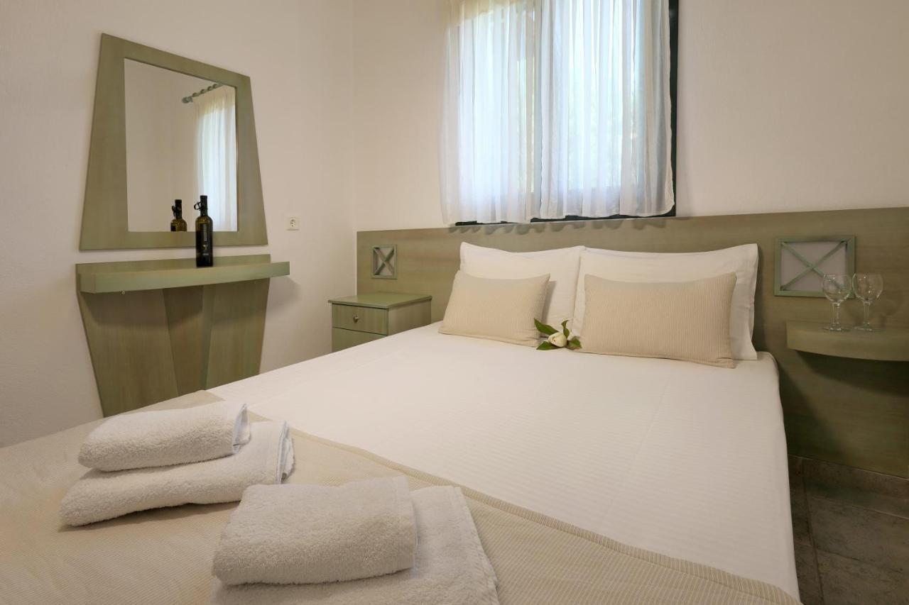 Maistrali Apartments Ормос Пангиас Екстериор снимка